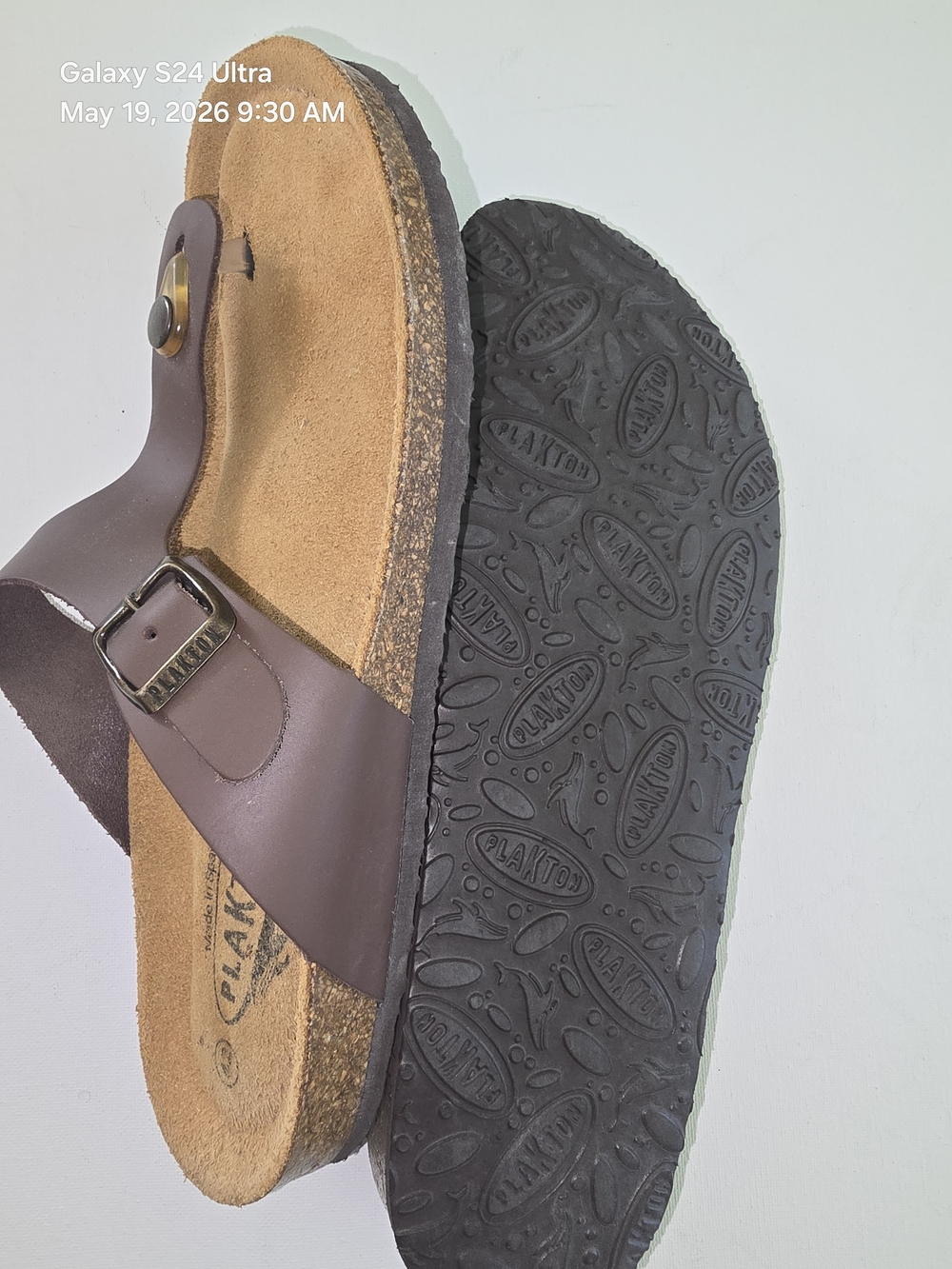 Plakton Women's Brown Thong Sandals with Adjustable Buckle New